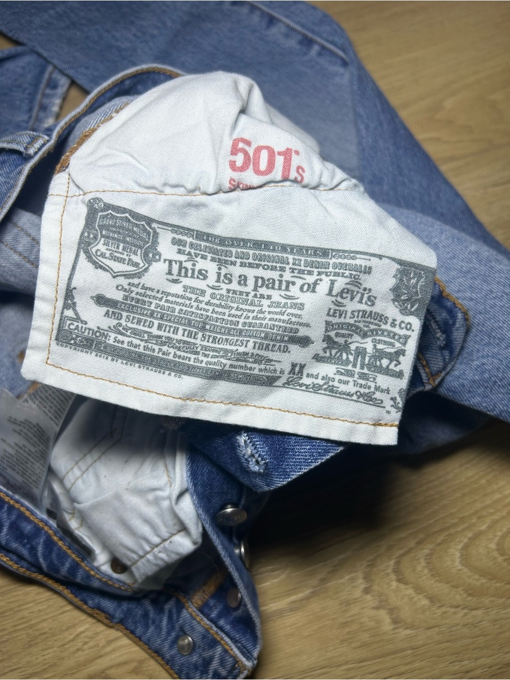 Levi's Women's Straight Leg Jeans in Light Blue Distressed Denim - Picture 4 of 8